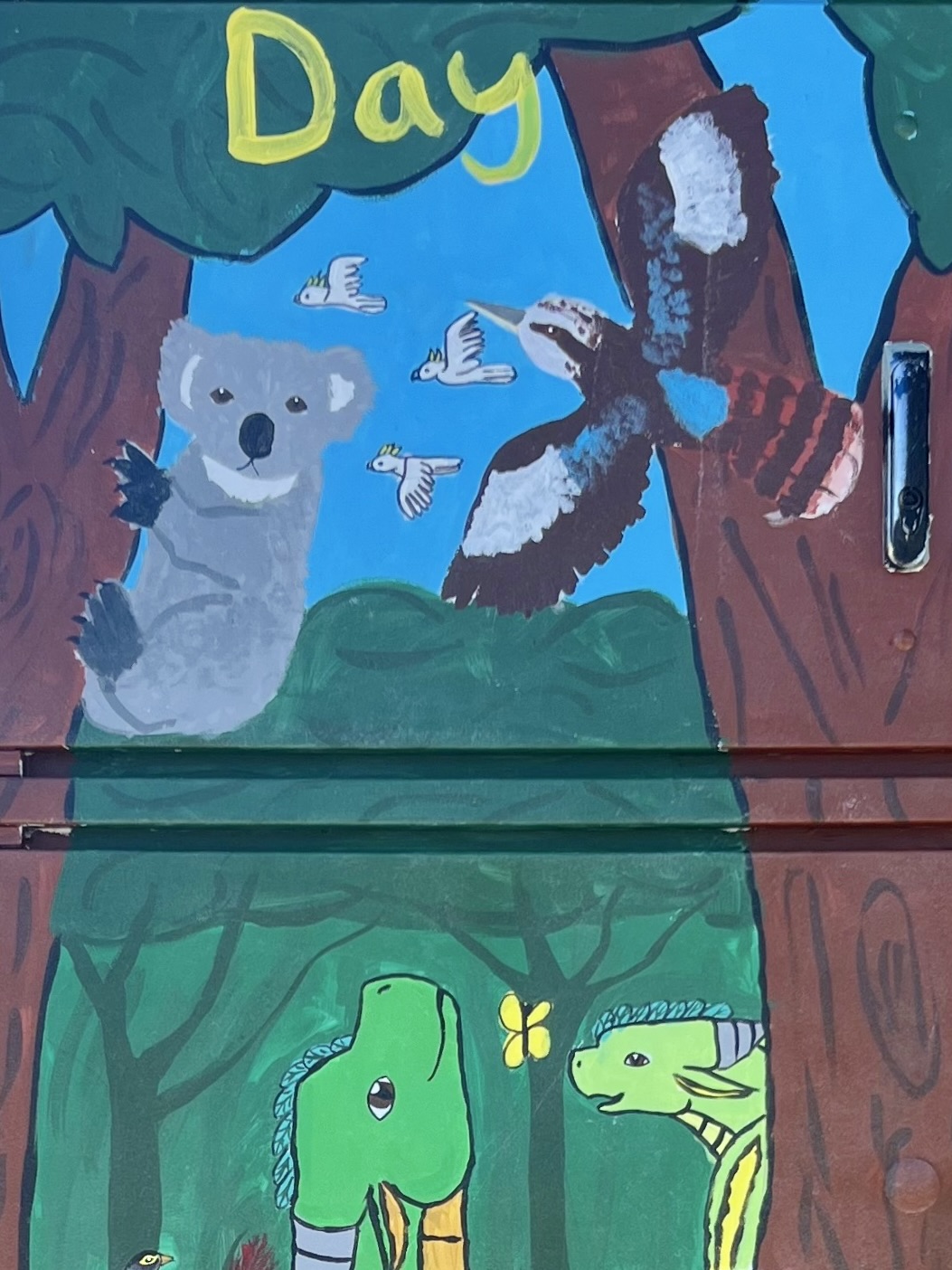 AB-B0676-Hannah_Eisemann_&_Family-A_day_in_the_life_of_a_Bush_Dragon-10