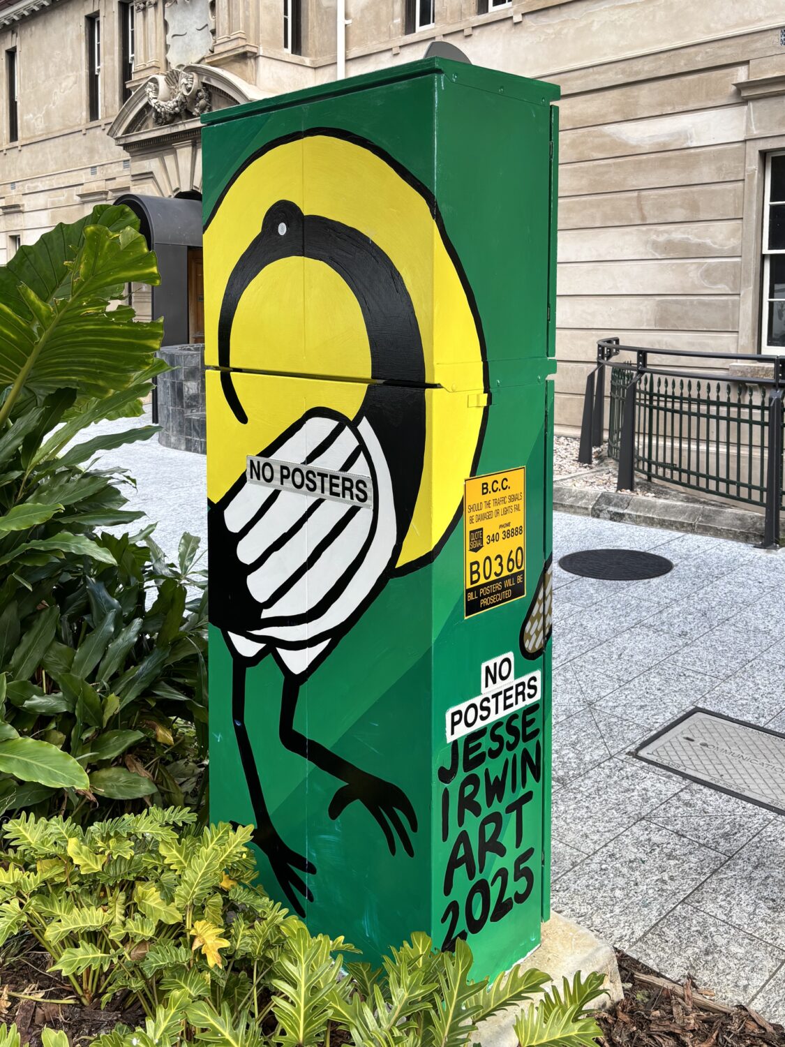 AB-B0360-Jesse_Irwin-Hinking_and_Screaming-06