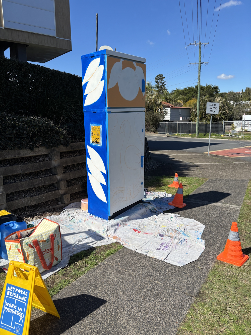 AB-B0626-Keryn_Hyslop-Bird_&_Sun_with_Leaves-12