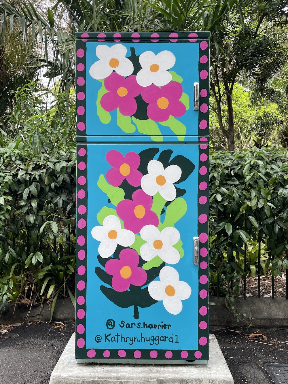 AB-B8123-Kathryn_Huggard_&_Sarah_Harrier-Bontanical_Beauty-AB-01