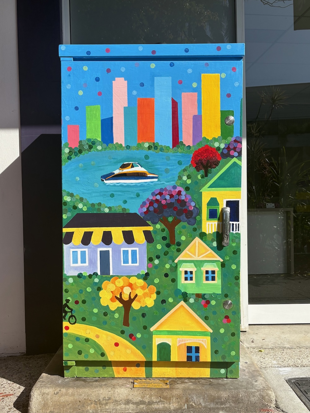 AB-Jacueline_Schofield_&_Aussie_Home_Loans-Confetti_over_New_Farm-AB-01