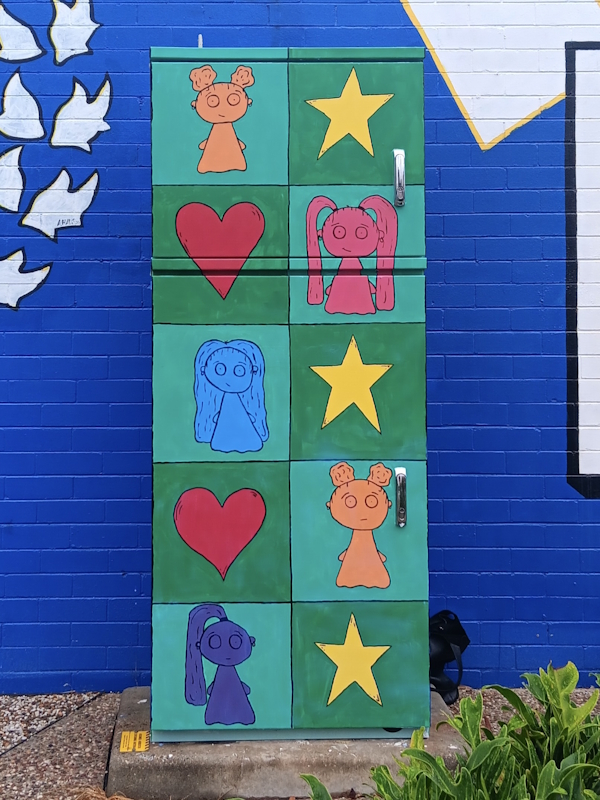 AB-B0513-Immogyn_Jones-Box_of_friends-01A