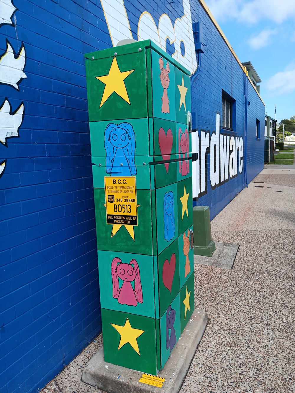 AB-B0513-Immogyn_Jones-Box_of_friends-05