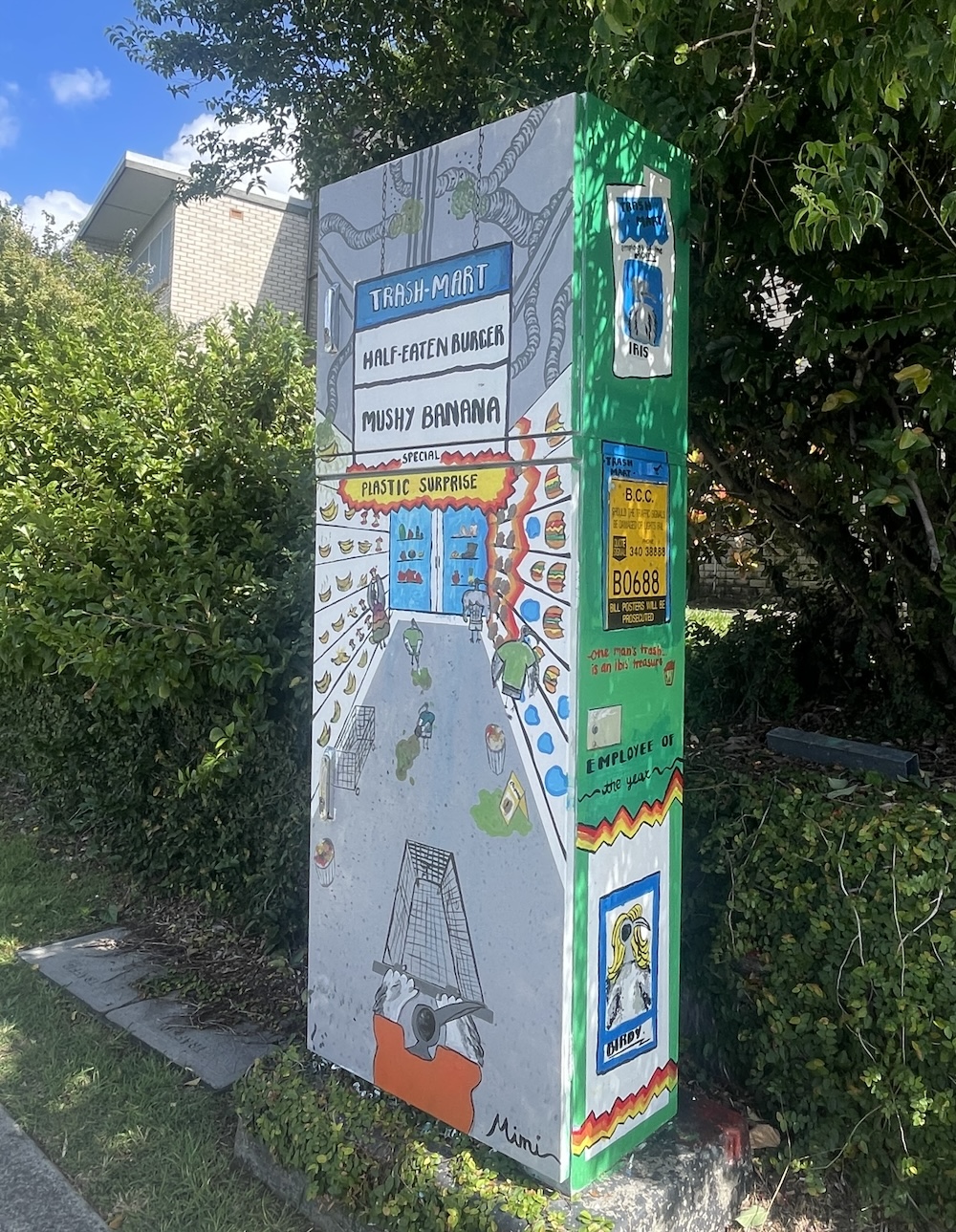 AB-B0688-Mimi_Smrecnik_&Loretto_College-One_Man's_Trash_is_another_ibis's)treasure-AB-04