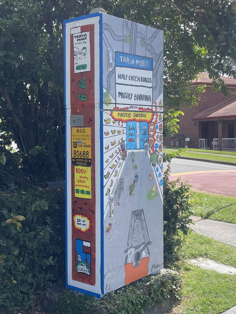 AB-B0688-Mimi_Smrecnik_&Loretto_College-One_Man's_Trash_is_another_ibis's)treasure-AB-05