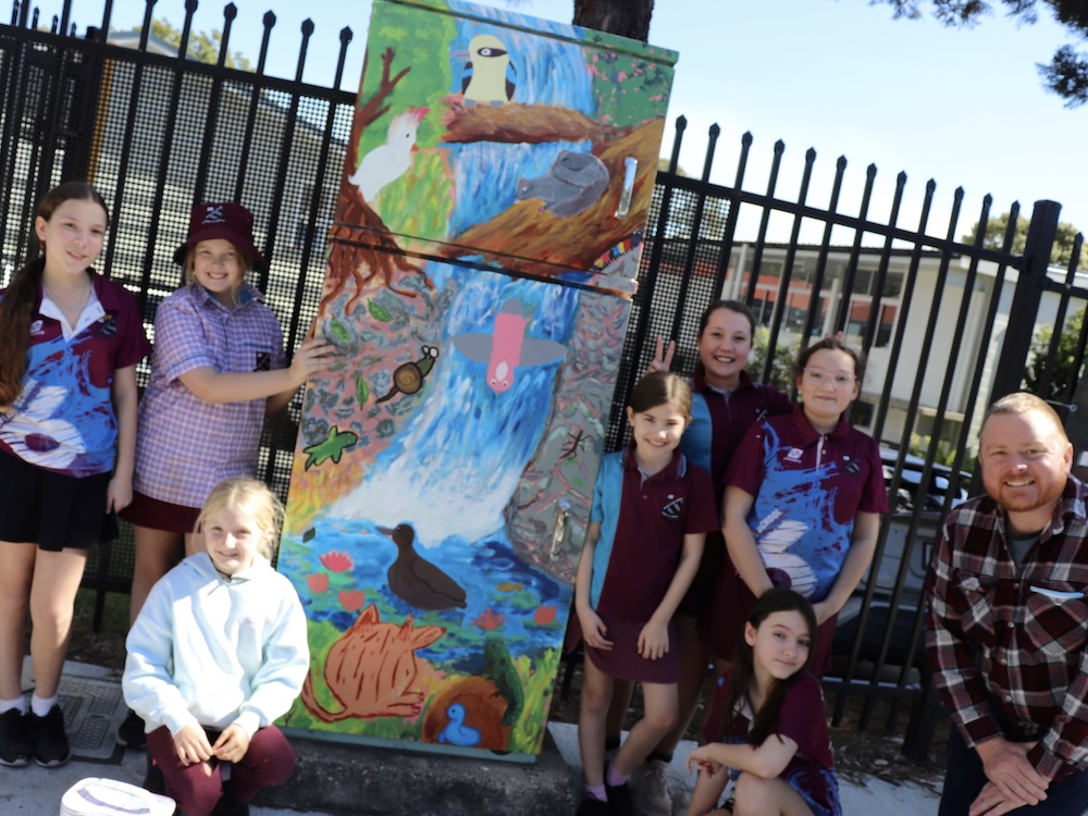 AB-B0419-Students_at_Grovely_State_School-The_nature_of_our_school-14