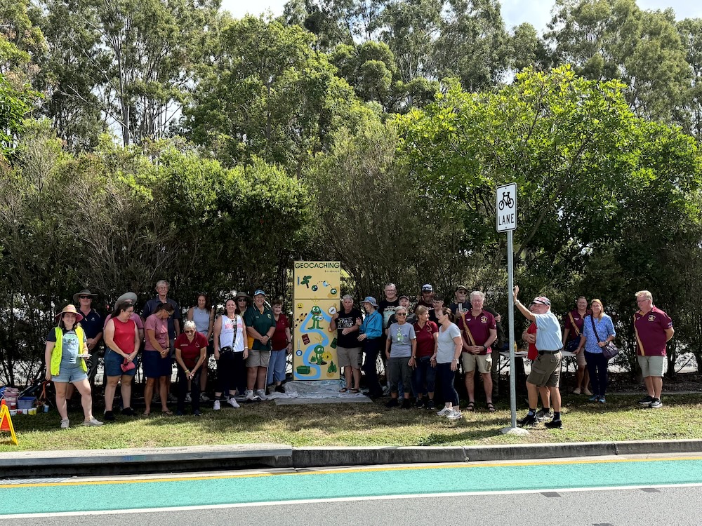 AB-B8106-David_Warren_&_Geocaching_Brisbane-Worlds_Greatest_Treasure_Hunt-12