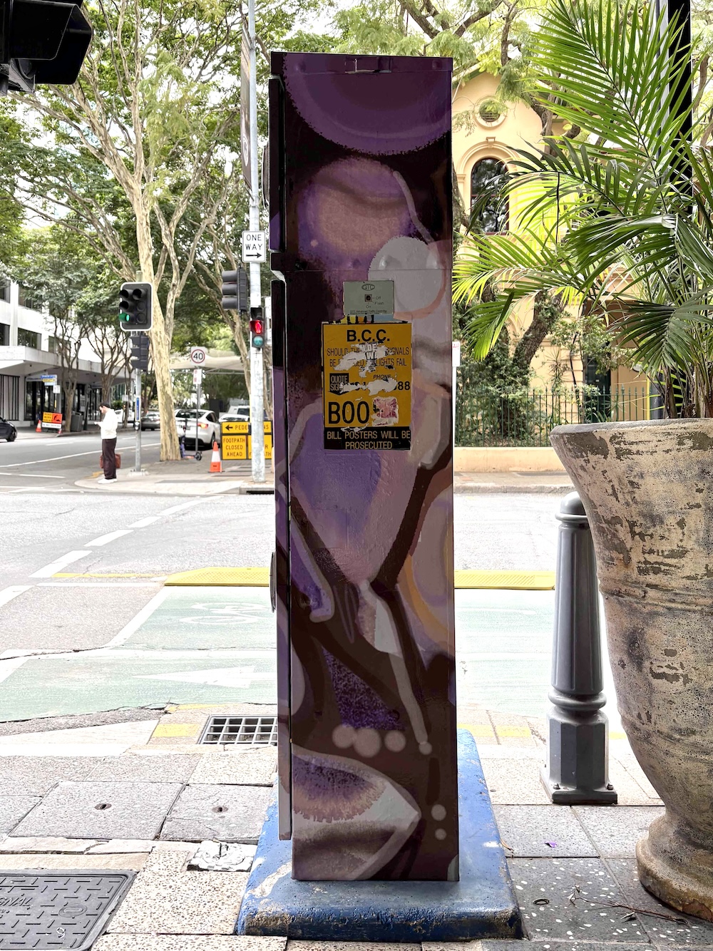 AB-B0051-QUT-Liana_B-Brisbane_Palette-AB-02