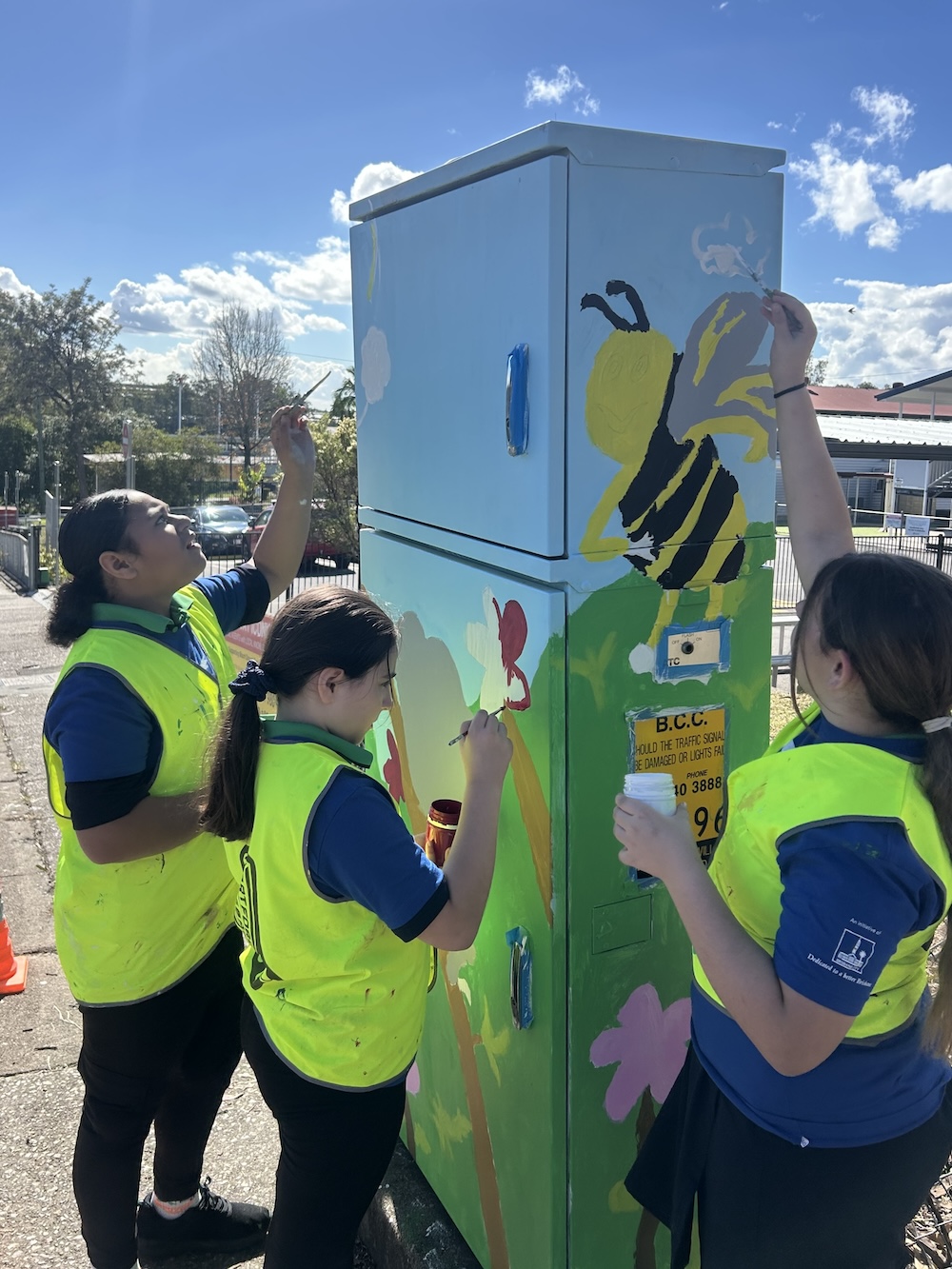 AB-B0696-Chris_Smith_&_Yr4_5_Students_Mt_Gravatt_East_SS-12